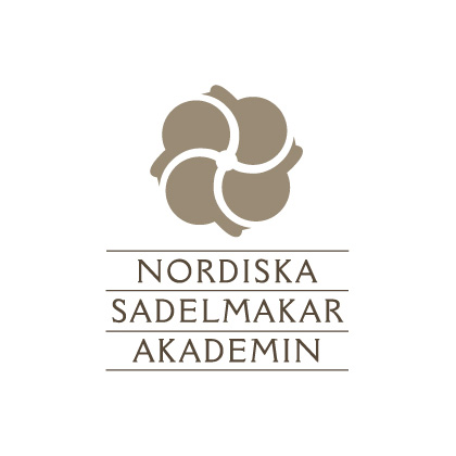 Logotyp Nordiska Sadelmakarakademin